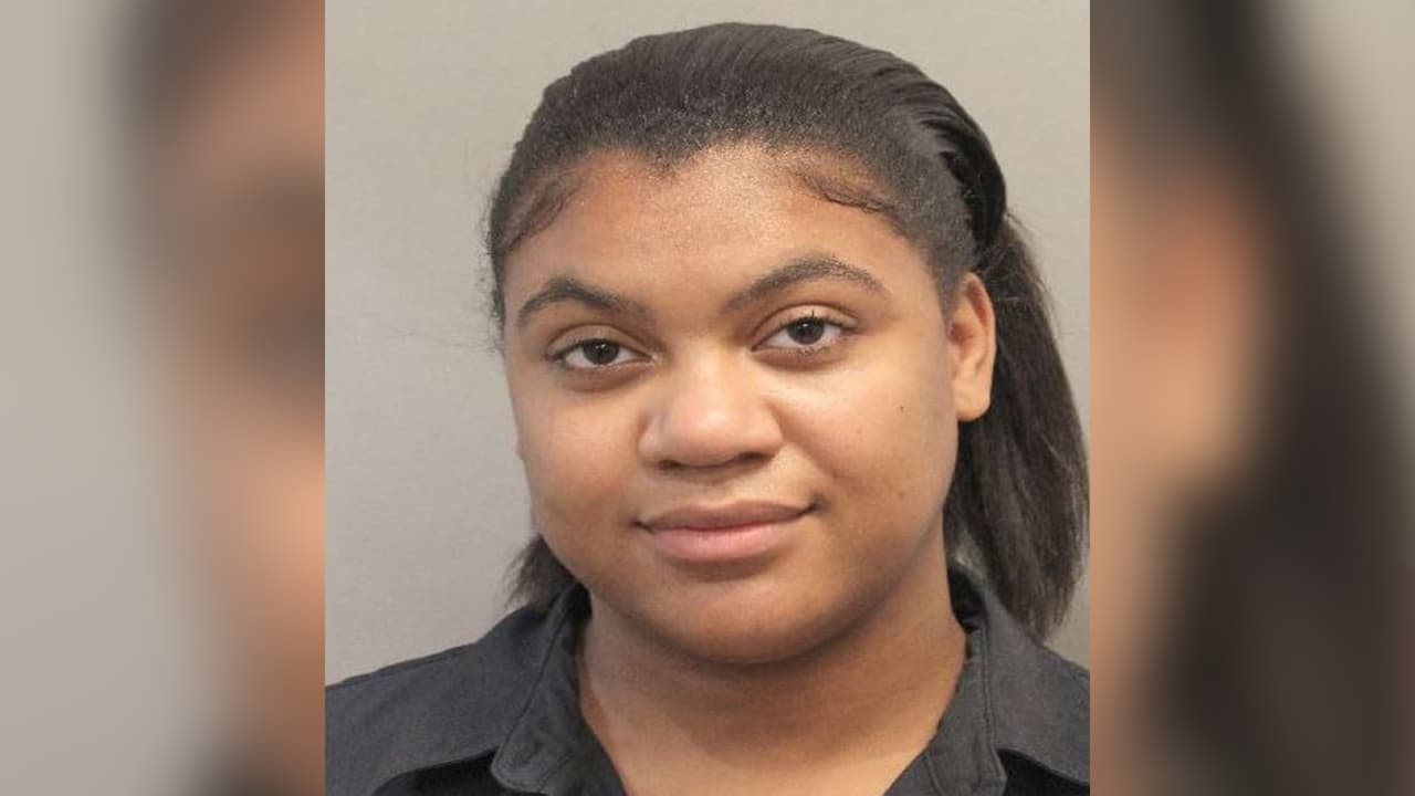 Acusan a una madre de abandonar a su hijo de 4 años durante 6 horas al norte de Houston