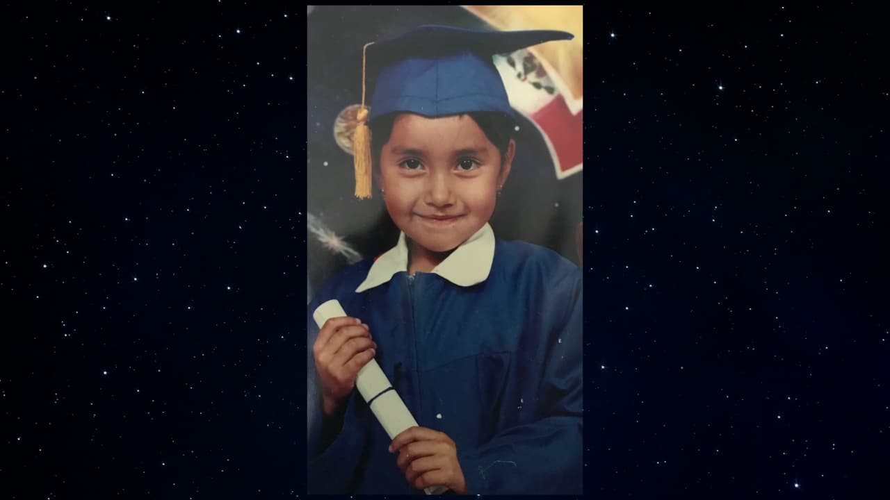 “Yo nací en Guadalajara, Jalisco, y cuando tenía 8 años mi familia se vino a San Diego, California. Esa fue una experiencia un poco difícil para todos porque no hablábamos nada de inglés", cuenta Katya.