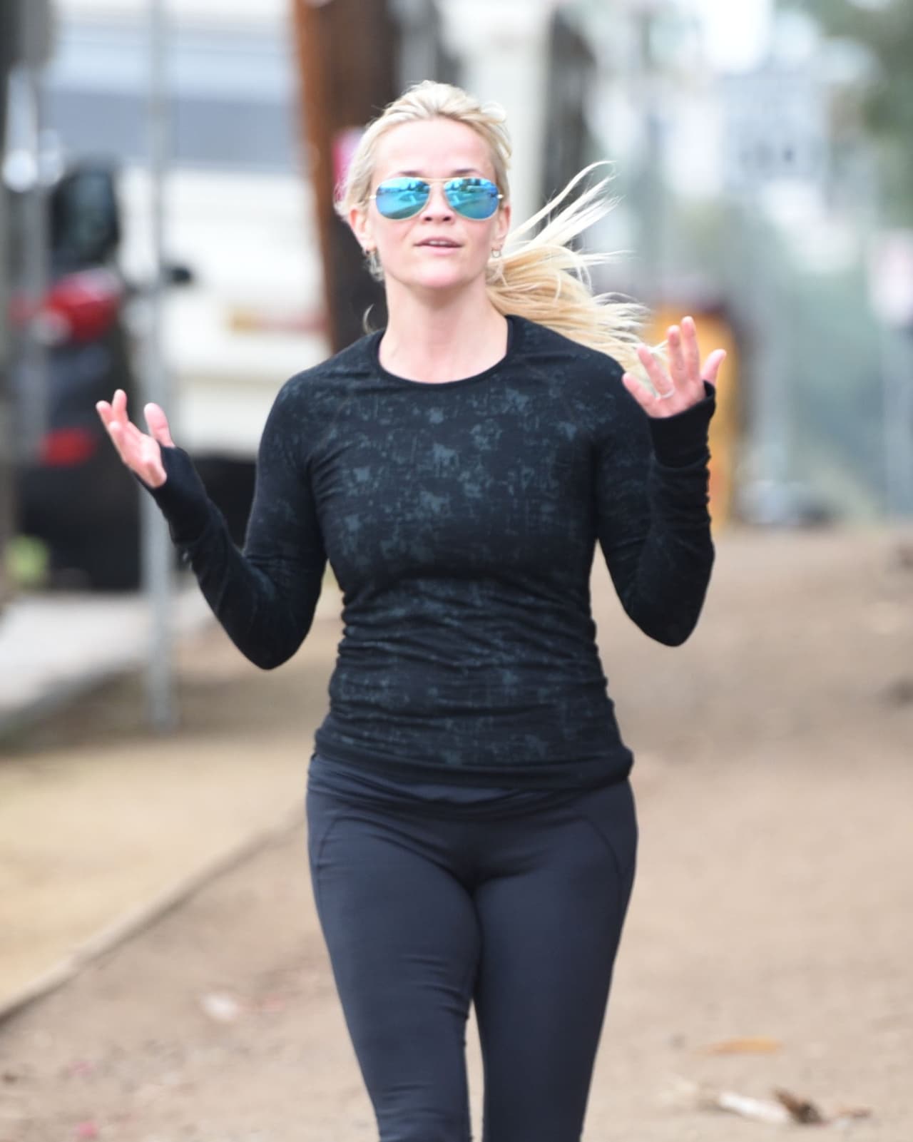 La mamá de dos adolescentes lucía genial con su outfit deportivo.