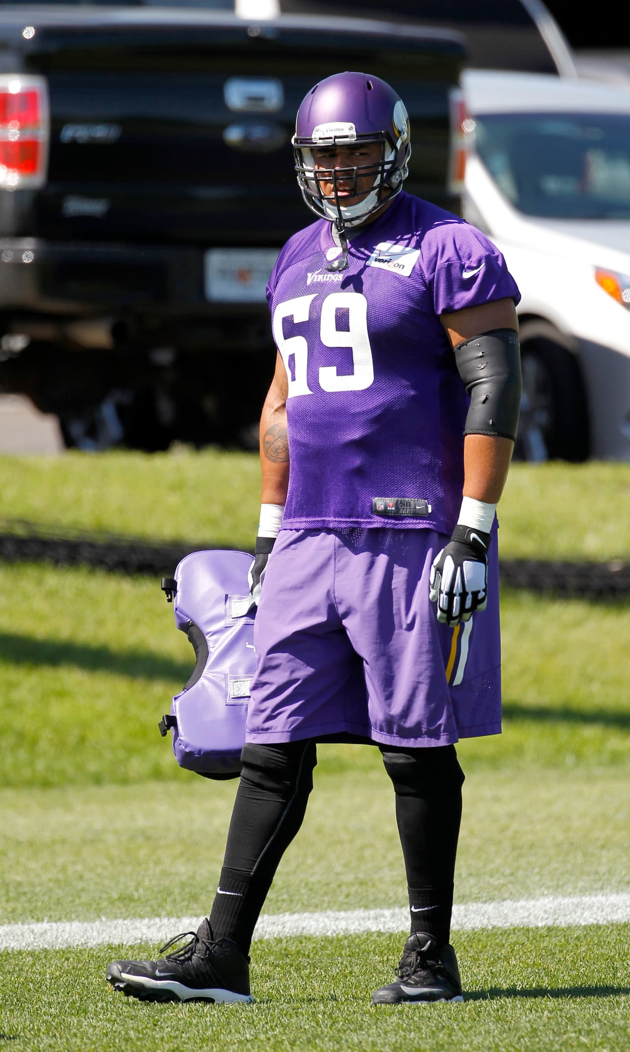 Babatunde Aiyegbusi, un gigante de Polonia buscando quedarse en los Vikings
