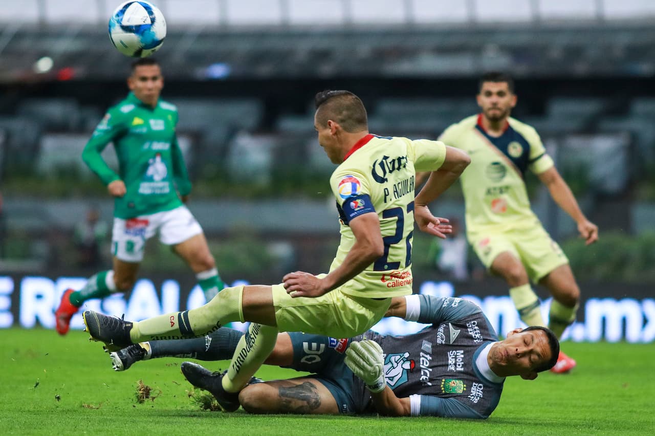 El América buscó el empate en los pies de Paul Aguilar, pero el arquero Rodolfo Cota fue clave para mantener el cero.