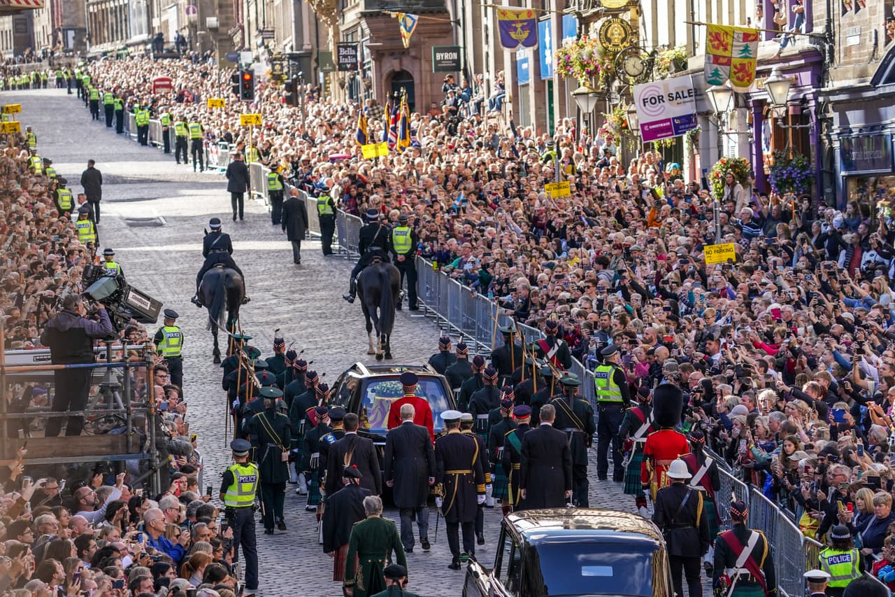 La reina Isabel II, la monarca más longeva de la historia del Reino Unido, falleció el pasado jueves 8 de septiembre en la residencia real de Balmoral, en Escocia.