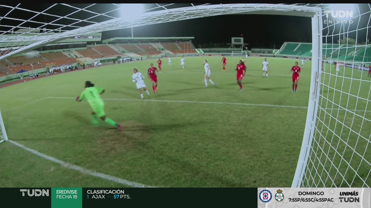 ¡Nadie sabe cómo se salvaron! Chavero revienta el poste y luego falla