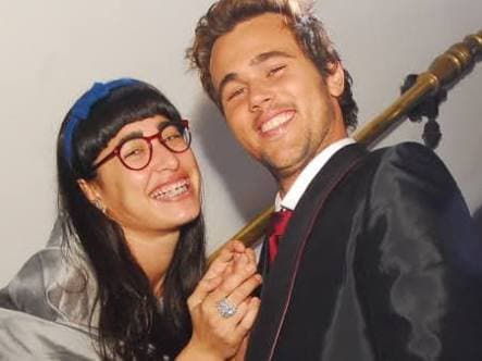 La telenovela llegó a Brasil en el 2009 y fue protagonizada por Giselle Itié y Bruno Ferrari.
<i>Bela, la fea</i>
<i>(Bela, a Feia) </i>contó con 216 capítulos. 'Yo soy Betty, la fea' cuenta con 28 adaptaciones en total en todo el mundo.