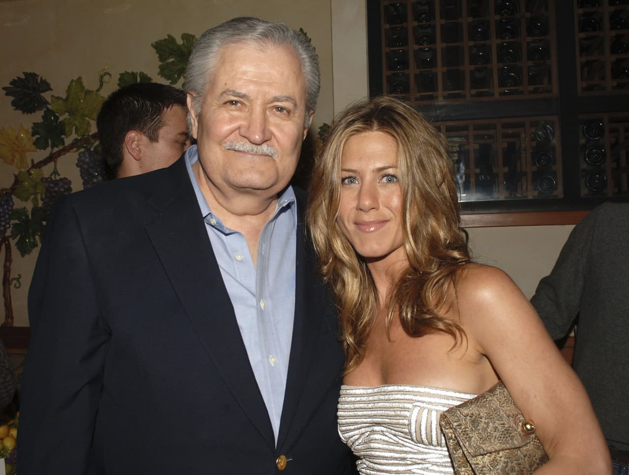 <b>Jennifer Aniston</b>, hija de John Aniston, actor recordado por su papel en la novela estadounidense 'Days of our lives'.
<br>
<br>