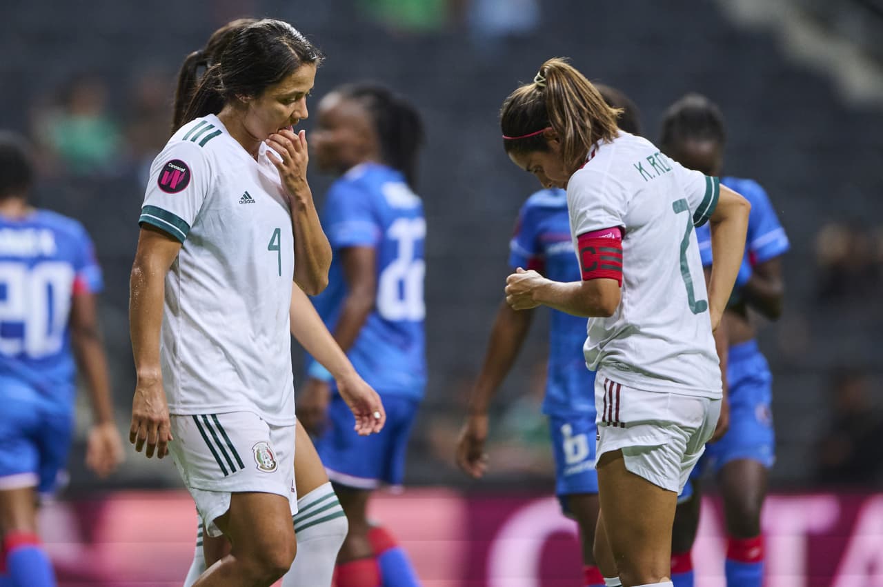 Dos penales en contra al 12’ y al 64’, condenaron a México cuando parecía encontrar el empate. En la recta final, un golazo de tiro libre ponía el 3-0 definitivo para Haití que dejó al Tri con un pie fuera de la Copa del Mundo.