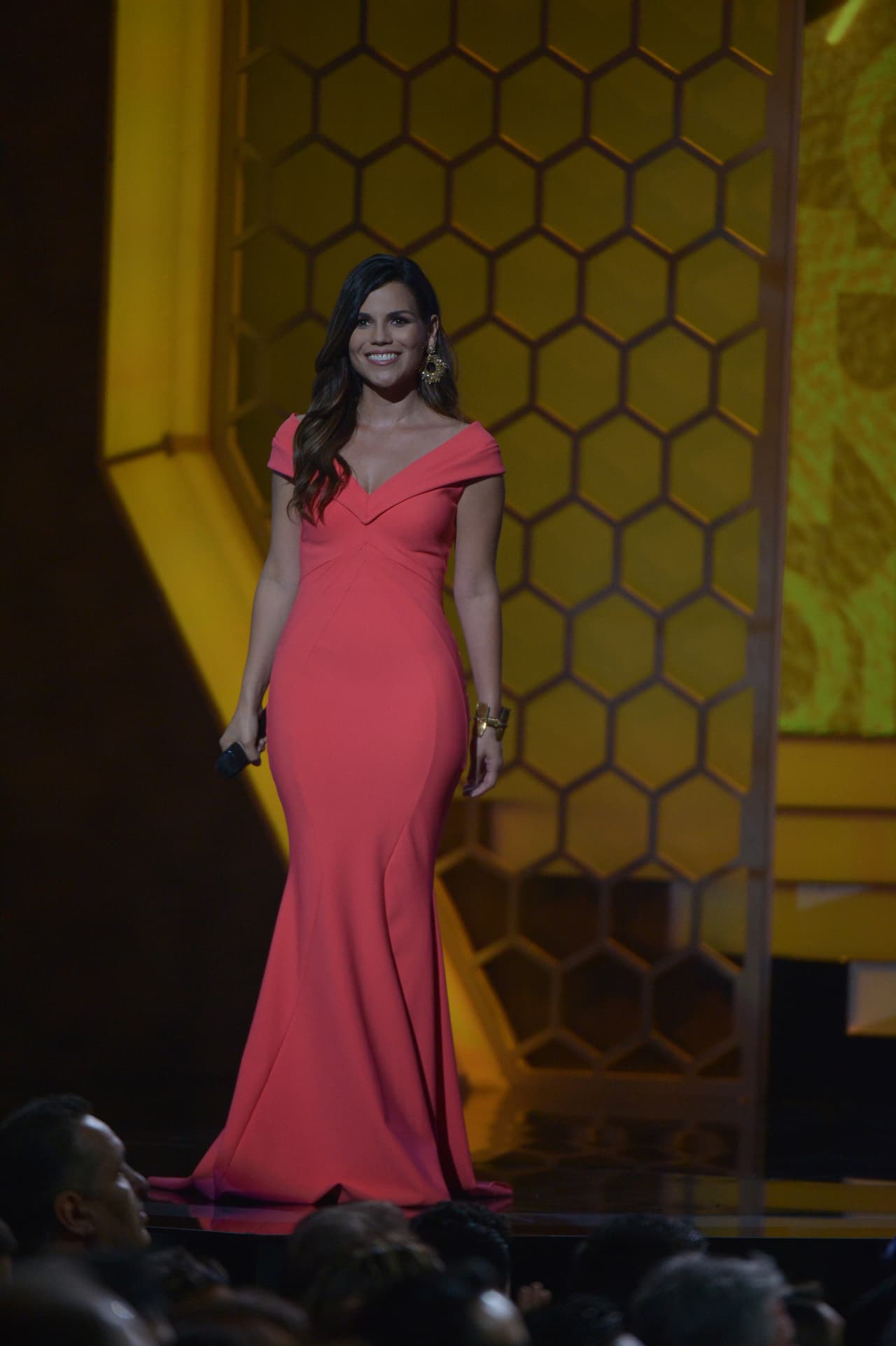 Karina Banda se lució en el escenario y deslumbró a más de uno.