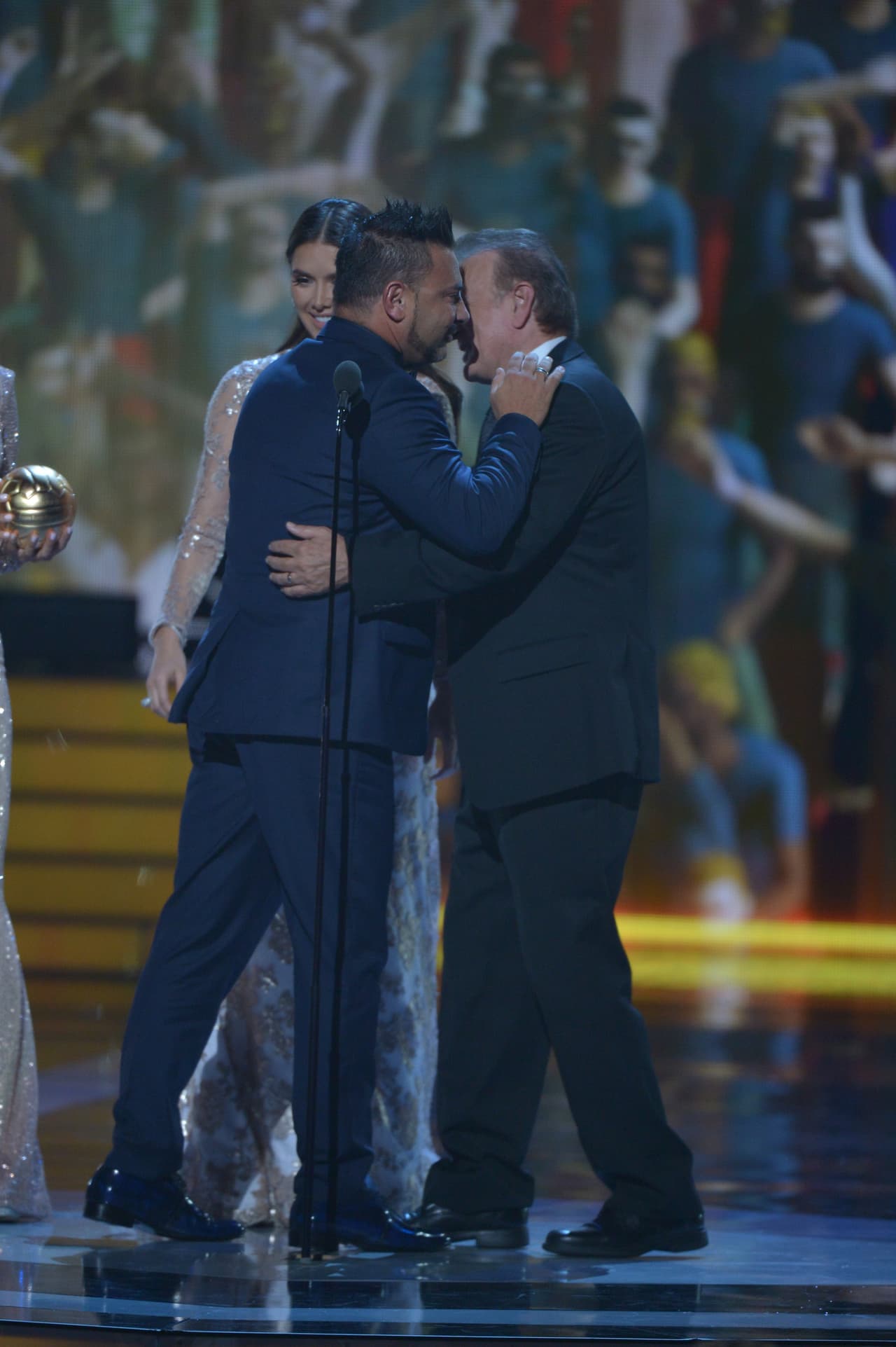Antonio 'Turco' Mohamed fue elegido como el Mejor Técnico del Año del fútbol azteca.
