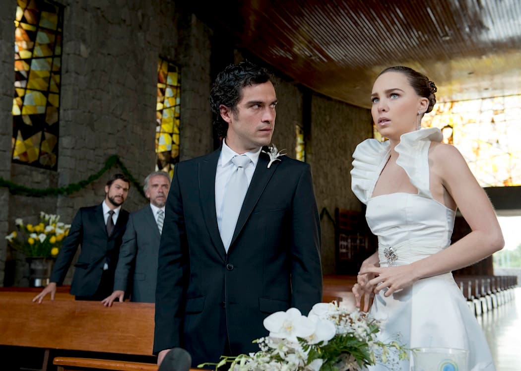 También los vimos llegar al altar. ¡Casi se te hace, Poncho!