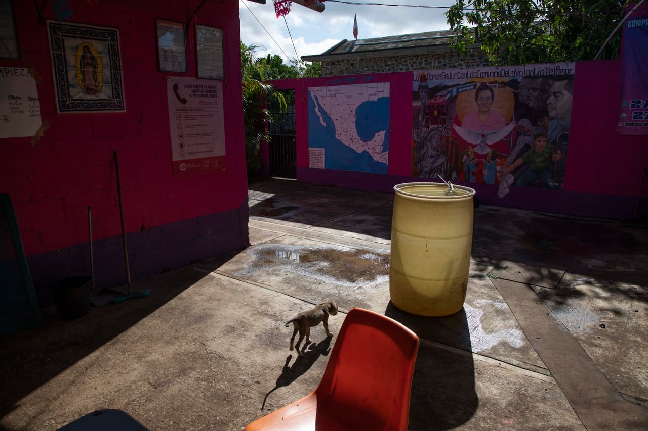 Desde la llegada del COVID-19, el comedor de Las Patronas redujo su actividad y luce en completa calma.
<br>