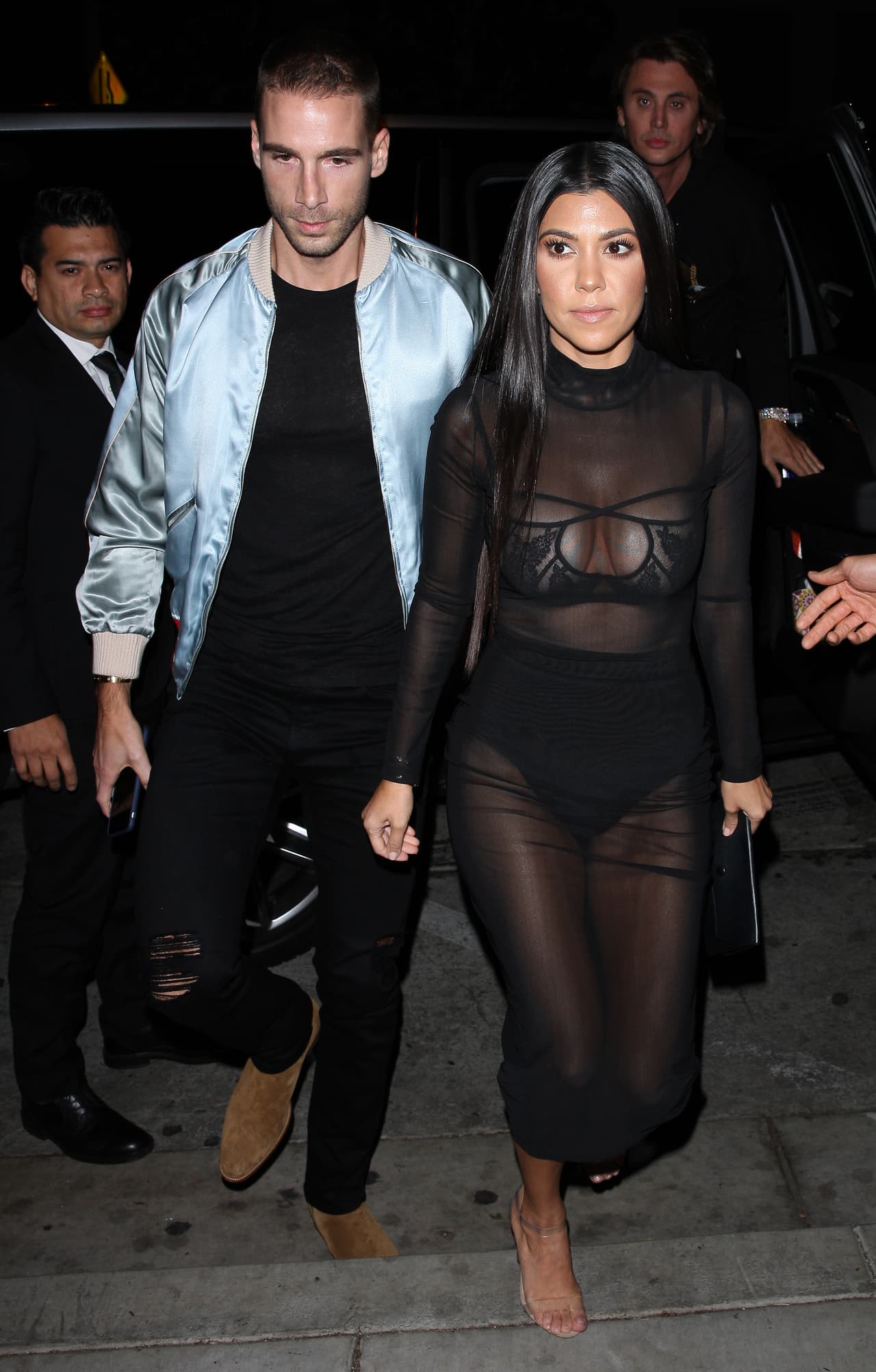 La estrella de TV estaba acompañada por Simon Huck.