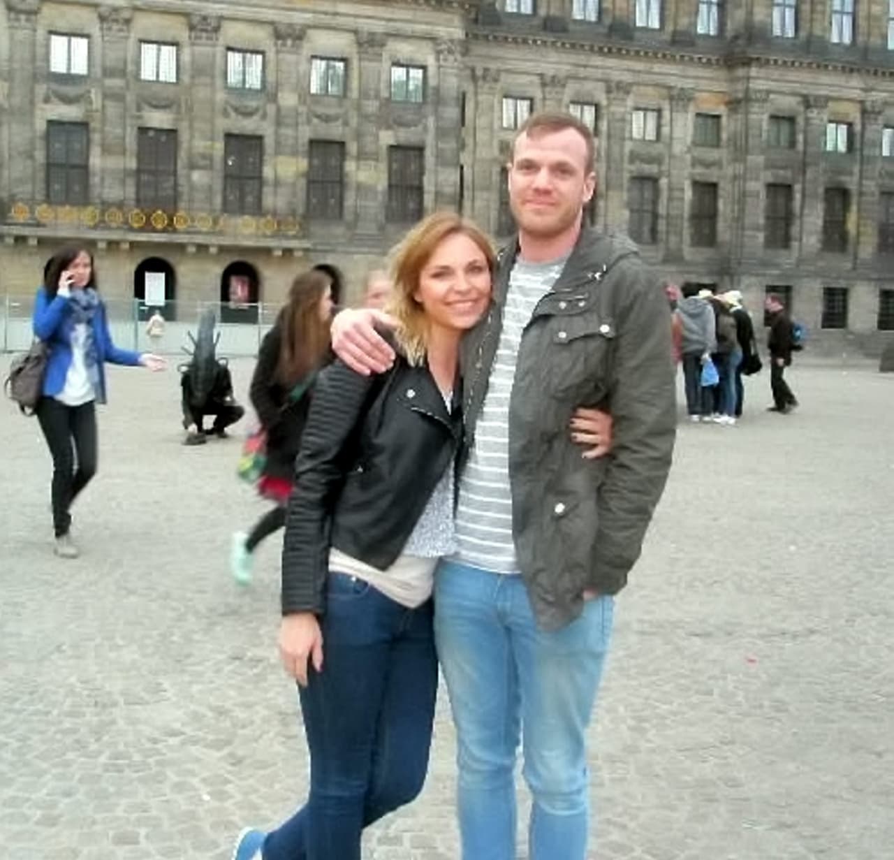 Diana y Ben están orgullosos del enorme hijo que tuvieron.