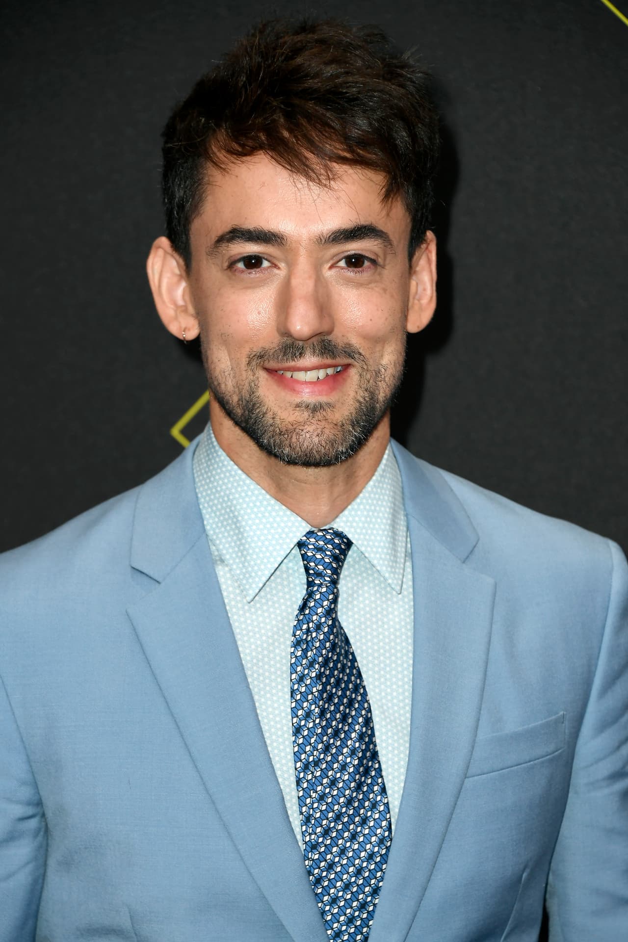 El actor mexicano 
<b>Luis Gerardo Méndez </b>fue una de las estrellas latinas que destacaron en la gala de entrega de los 
<b>People's Choice Awards</b> que se llevó a cabo la noche del domingo 10 de noviembre en el 
<b><a href="http://barkerhangar.com/" target="_blank">Barker Hangar</a></b> en Santa Mónica, California.