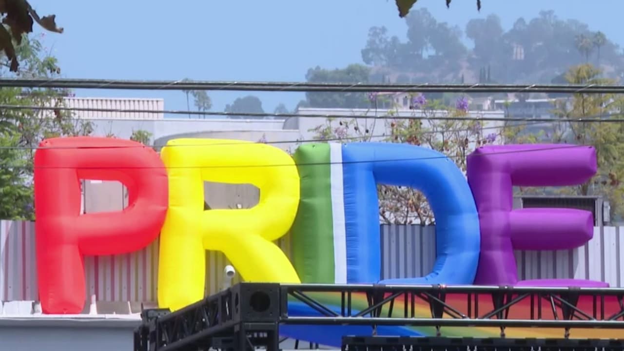 La comunidad LGBTQ+ se prepara para celebrar el WeHo Pride en West Hollywood