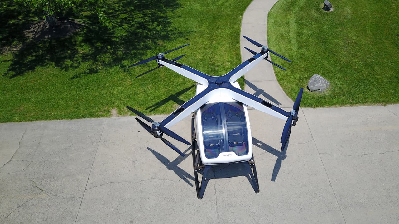 Aquellos interesados pueden contactar a Workhorse para reservar una de estas unidades. El precio del SafeFly es aproximadamente $200,000 el equivalente a un Audi R8, Porsche 911 Turbo S o un McLaren 570GT.