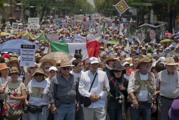 Otros, que han sufrido de la impunidad, se unieron al llamado del poeta.