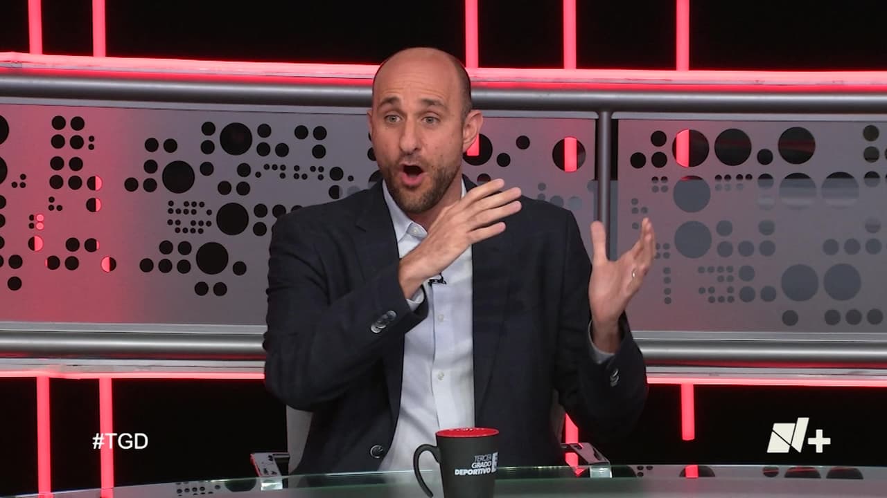 Alberto Lati: "En crisis del boxeo, que es brutal, Canelo resalta"