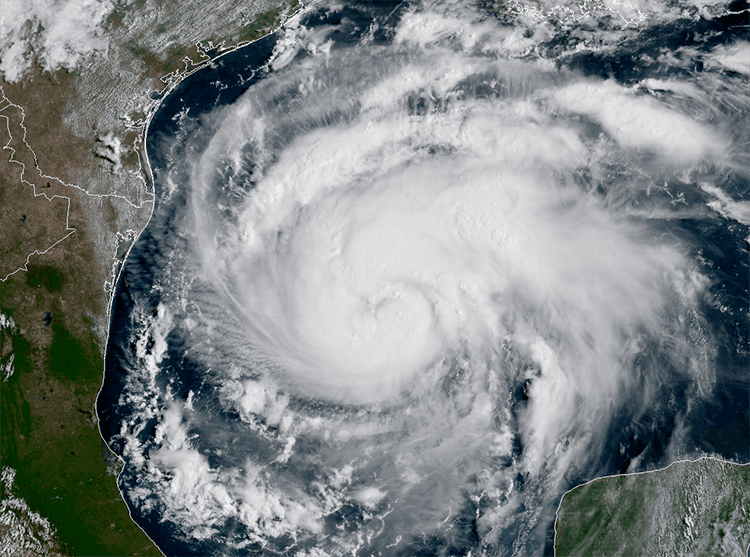 Texas se prepara para recibir a Harvey como un poderoso huracán: estos serían los peores escenarios