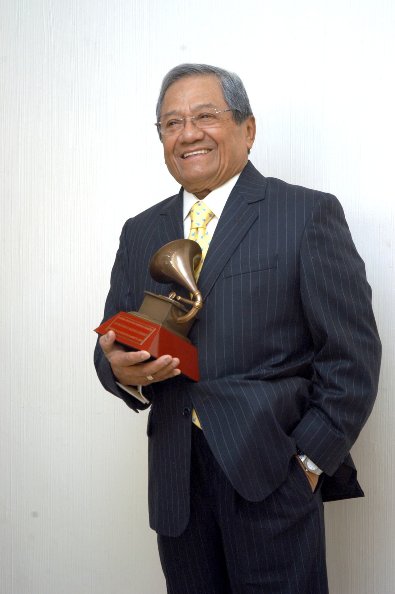 Entre los muchos homenajes que recibió, en 1993 fue reconocido con el Premio a la Excelencia por Billboard Magazine y en 2014 la Academia de la Grabación lo reconoció con el 'Lifetime Achievement Award Grammy' a la trayectoria artística,