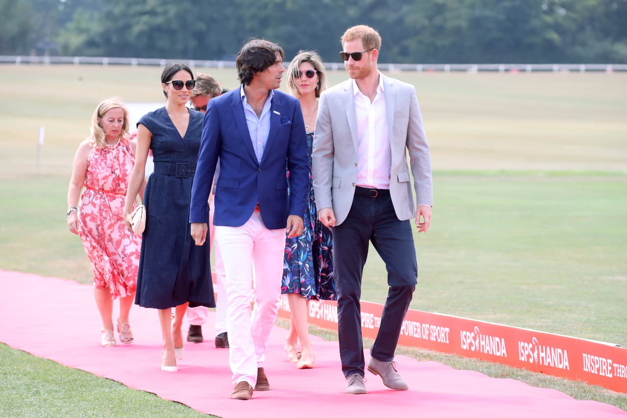 El argentino aseveró que su amigo simplemente quiere otro tipo de vida y que por ello decidió que tanto él como su esposa 
<b><a href="https://www.univision.com/temas/meghan-markle">Meghan Markle</a></b> no sean miembros de alto rango de la familia británica.