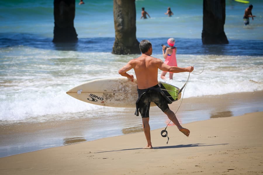 Llegó el 56° abierto de voleibol de playa a Manhattan Beach ofreciendo cuatro días de mucho deporte, actividades familiares, noche de cine, juegos interactivos y por primera vez un experiencia VIP Skybox para los fanáticos de este deporte.