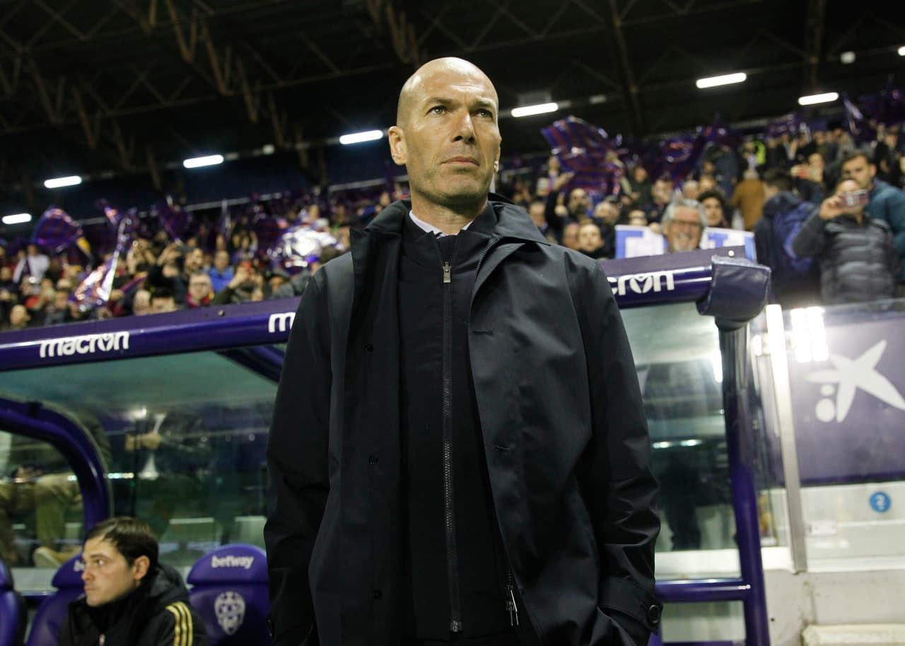 Caber recordar que Zidane también es el tercer director técnico que más partidos ha dirigido a los Blancos, por detrás de Vicente del bosque con 246 y Miguel Muñoz con 605.