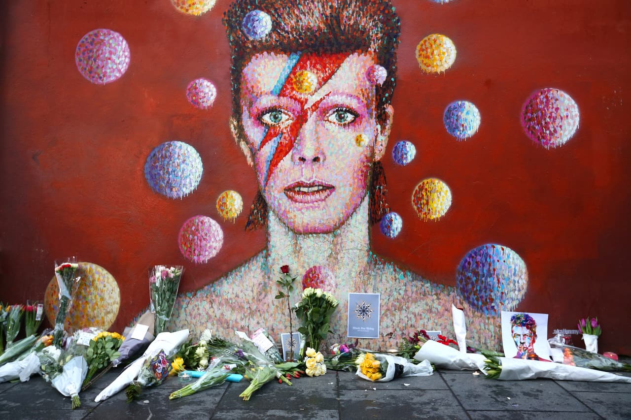 Muere David Bowie, pero no se va el camaleón