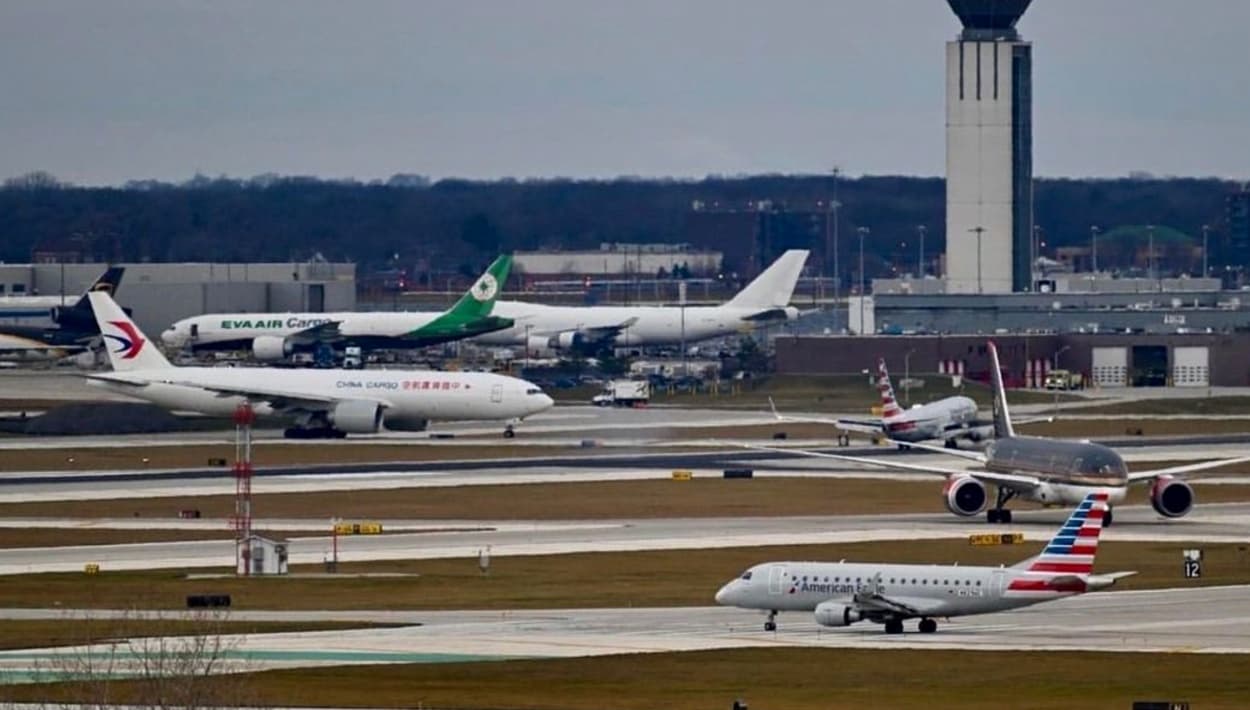 Retrasos y cancelaciones en los Aeropuertos O´Hare y Midway por el clima extremo.