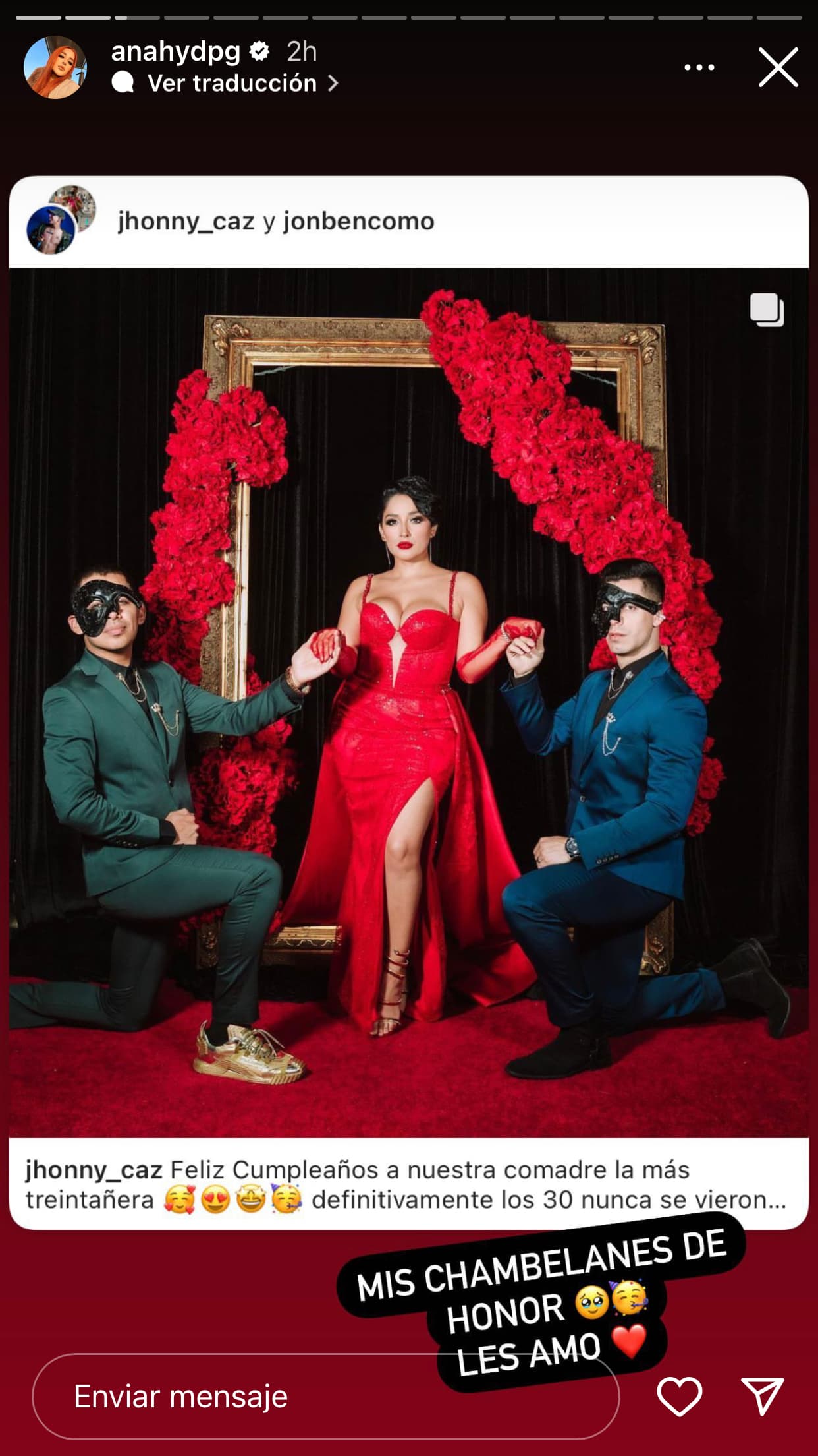 Quien sí asistió a la fiesta de Daisy Anahy fue 
<b><a href="https://www.univision.com/famosos/jhonny-caz-por-fin-pudo-abrazar-al-hijo-de-eduin-pide-a-dios-que-no-se-parezca-a-el-video" target="_blank">su excuñado, Jhonny Caz</a></b>, quien la acompañó junto con su prometido, Jonathan Bencomo, según las fotos que colgó la festejada. 
<br>