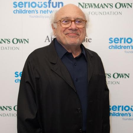 Danny DeVito demostró su habilidad para hablar el español cuando realizó el doblaje de 'The Lorax' para Latinoamérica.