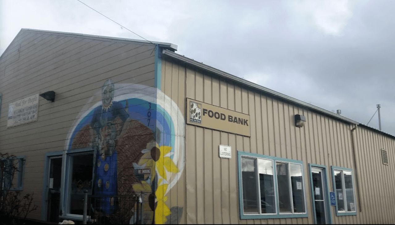 <b>Food for People, Inc.</b>
<br>Locación: 307 West 14th Street, Eureka.
<br>Teléfono: 707-445-3166