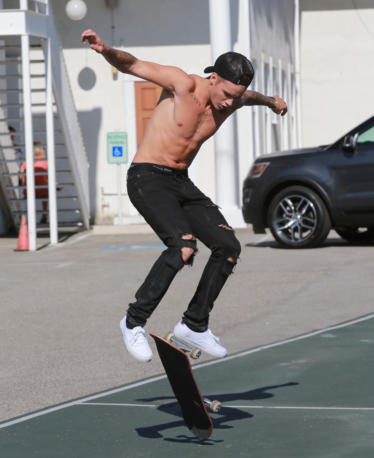 Él se encarga muy bien de lucirlo a donde quiera que va.