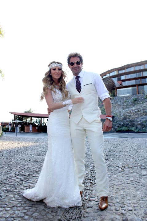 En febrero del 2016 y después de ocho años de relación, 
<b>Geraldine</b> y 
<b><a href="http://www.univision.com/temas/gabriel-soto">Gabriel</a></b> se casaron.