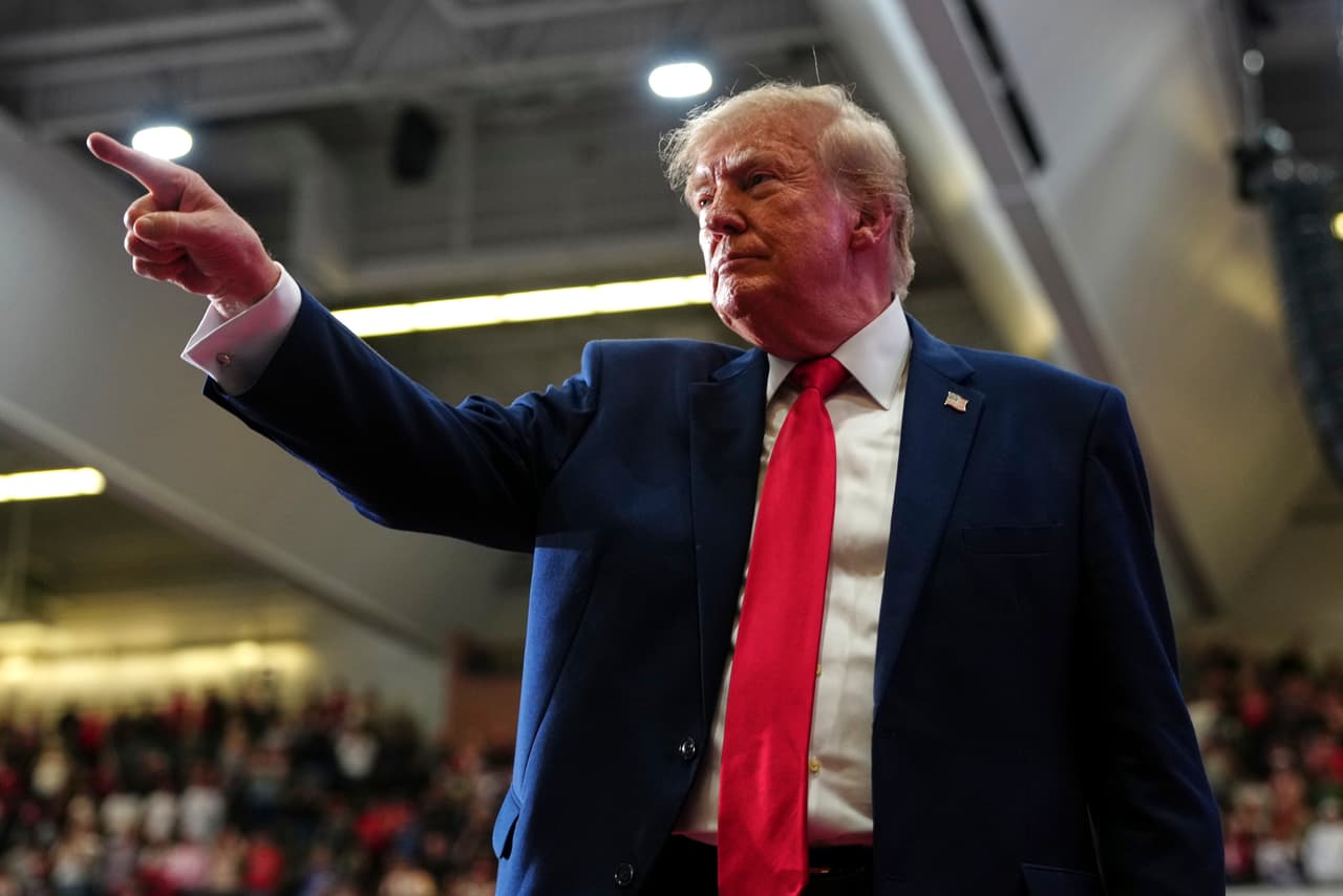 El presidente Trump visita Míchigan para impulsar a Mike Rogers, en medio de una escalada de acusaciones contra El-Sayed