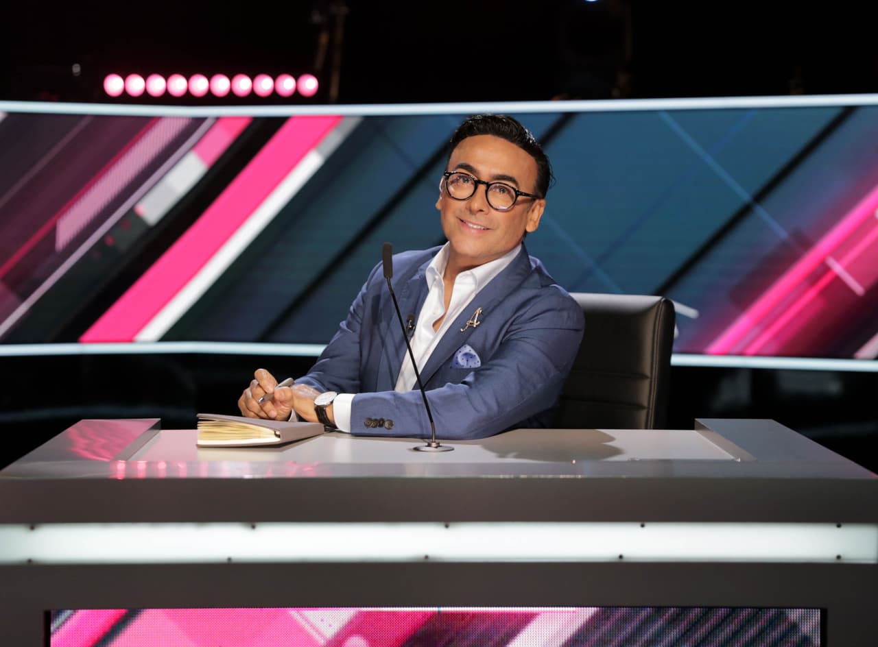 Otro debut de Nuestra Belleza Latina 2021 fue el de Adal Ramones, quien es uno de los cuatro miembros del jurado.