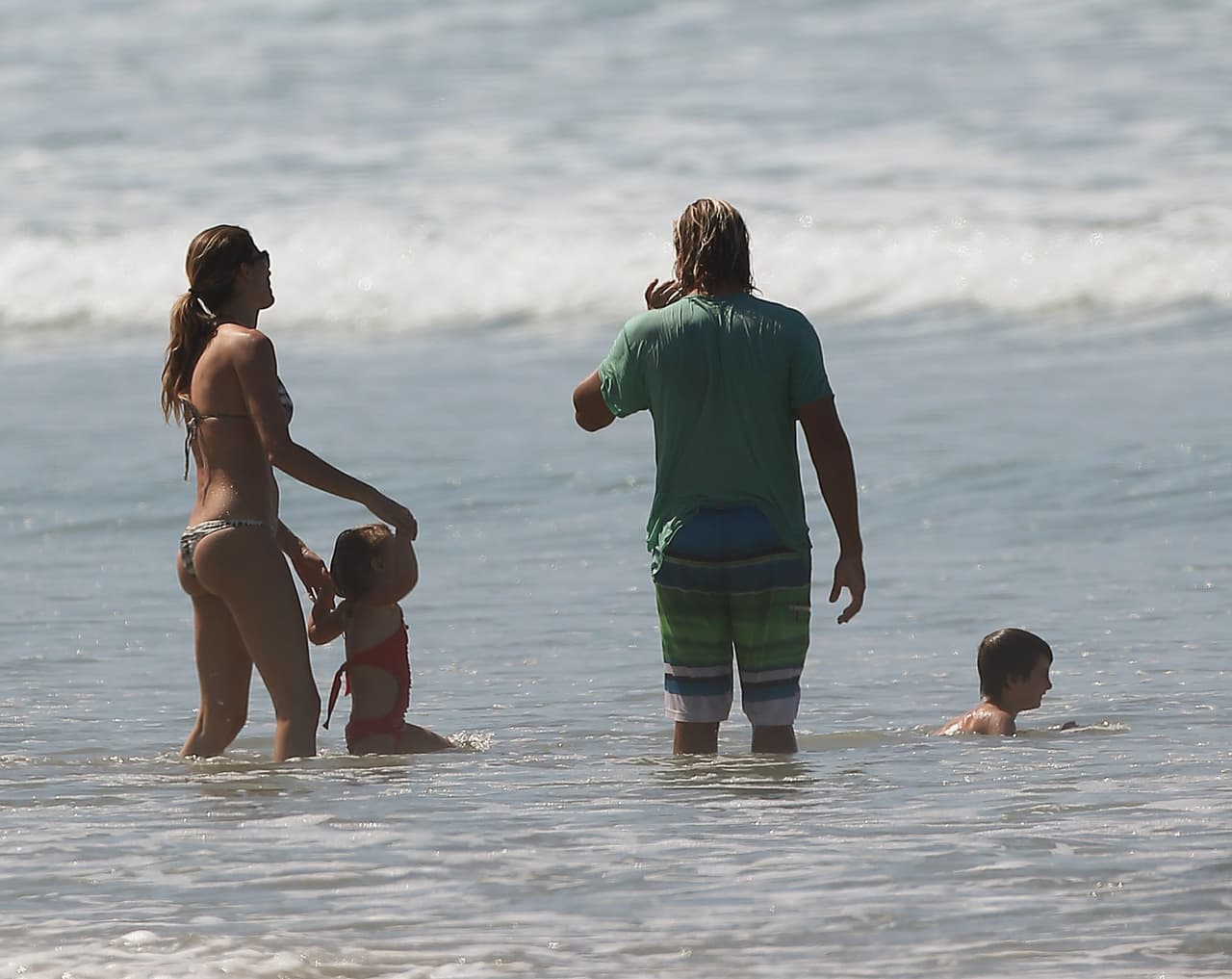 Cada uno cuidaba a uno de sus retoños.