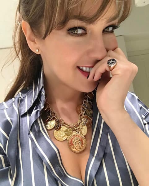 Este fue uno de los personajes más queridos de Thalía, tanto que en sus conciertos canta el tema de la telenovela.