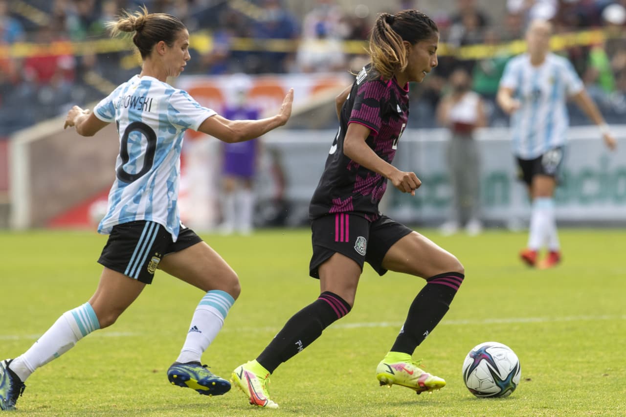 Las mexicanas no se tocan el corazón y vienen de atrás para golear 6-1 al conjunto argentino.