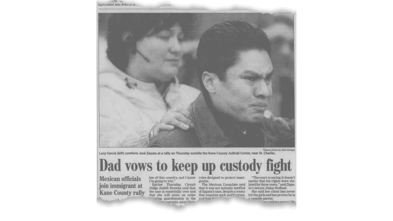 Los medios noticiosos en inglés y español, en ambos lados de la frontera, cubrieron la batalla de custodia de José Zapata, la cual duró varios años. Este artículo fue publicado en el Chicago Tribune en diciembre de 2011.
