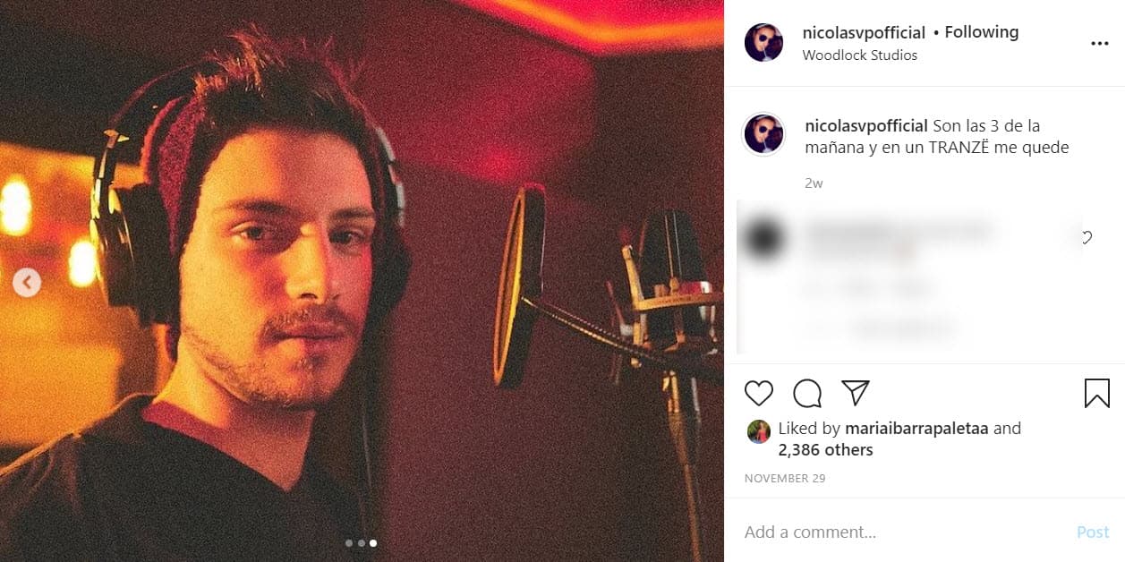 Debutó de manera profesional en enero al lanzar su primer sencillo 'Tranze', al que le siguieron 'No te dolió', 'Flying high', 'Navegando', 'Odisea' y 'Vuelta al mundo'.
<br>