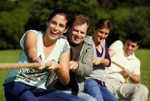 En el Mes del Caballo se acentúa tu compatibilidad amorosa con el Dragón. Oportunidades que debes aprovechar este mes: Los nuevos encuentros y coyunturas sociales. Cultivar una nueva amistad tanto en tu vecindario, como en tu centro de trabajo o en tu medio social pues estarás conociendo personas muy interesantes que te ayudarán a crecer emocionalmente. Por: Profesor Zellagro