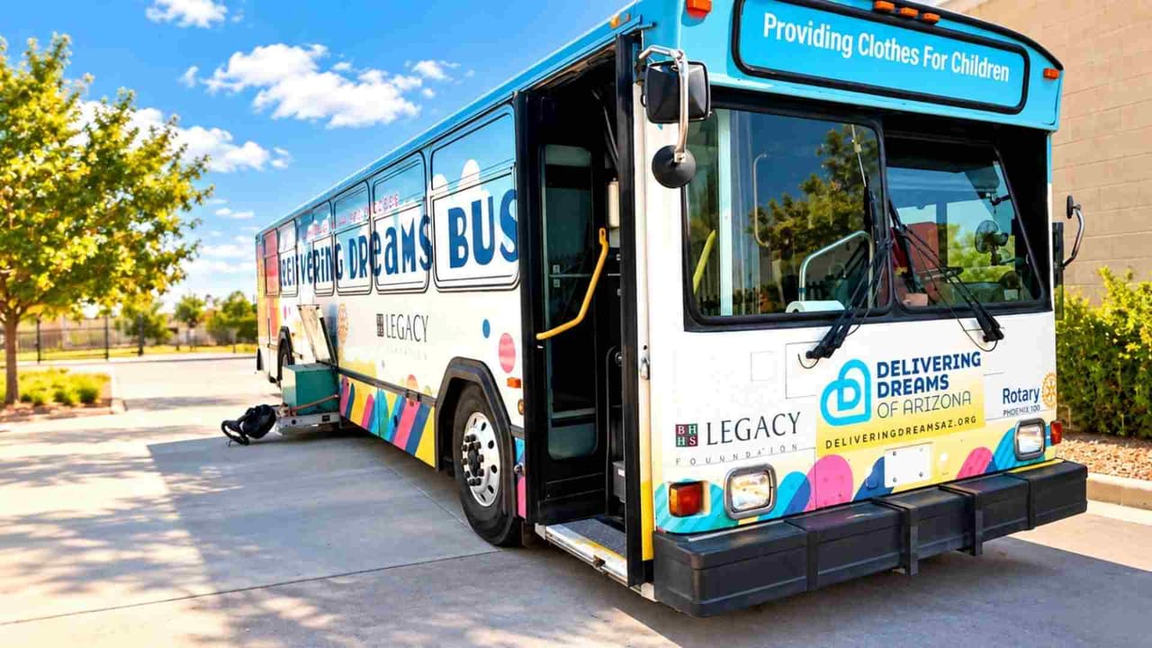 Ayuda con ropa para los estudiantes de Arizona: La misión de Delivering Dreams