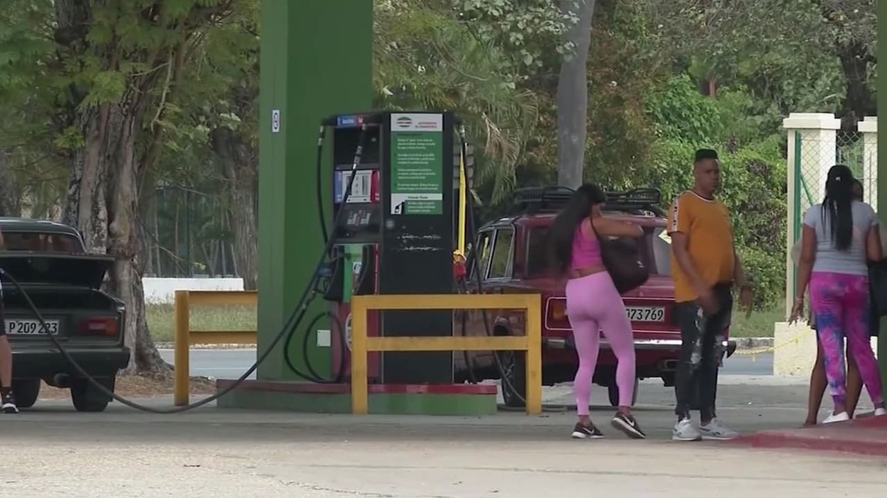 Cuba enfrenta falta de combustible con medidas 'extremas' y la ayuda humanitaria de México