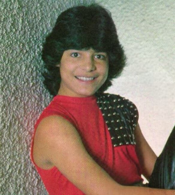 Este ídolo nació un 28 de junio de 1968 en Puerto Rico, y desde muy pequeño demostró que su talento no tenía límites. Su inquietud por la música lo llevó a formar parte de una agrupación juvenil.