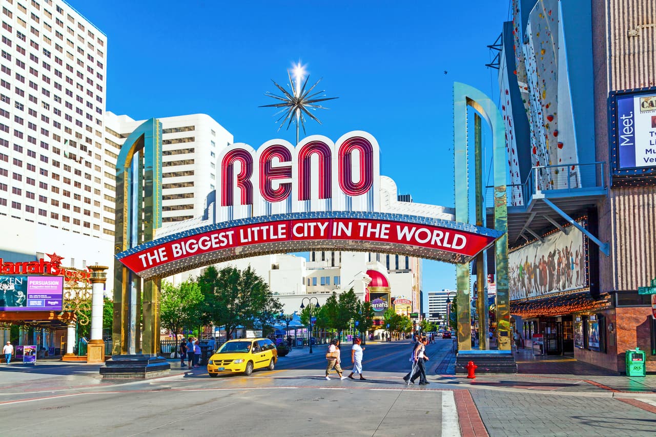 <b>Puesto 13: Reno, Nevada</b>
<br>
<br>Puntaje total: 60.80 
<br>
<br>Entorno empresarial: puesto 16.
<br>
<br>Acceso a recursos: puesto 44.
<br>
<br>Costos empresariales: puesto 54.
<br>
<br>Las ciudades con financiamiento menos accesible son Phoenix (Arizona), Chandler (Arizona), Riverside (California), San Bernardino (California), Jacksonville (Florida) y Winston (California).
<br>