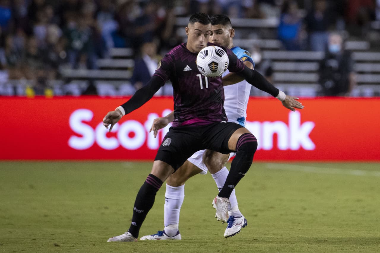 Tras su decepcionante debut ante Trinidad y Tobago, el Tricolor consiguió su primera victoria en la Copa Oro de la mano del 'Mellizo', quien hizo dos goles, y Orbelín Pineda, quien marcó el tercero.