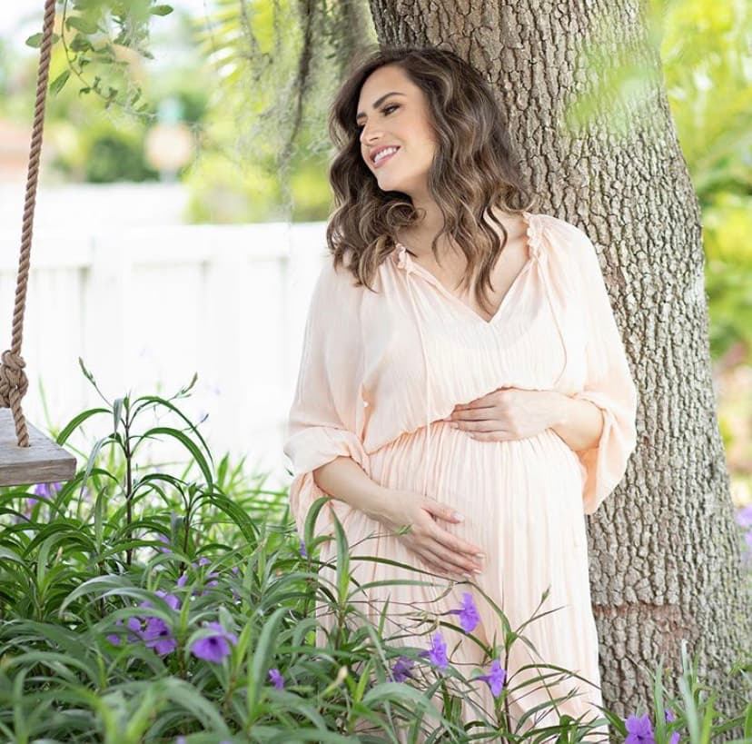 Mientras se acercaba la fecha del parto, Michelle expresó su felicidad de poder vivir y observar los cambios que su cuerpo reflejaba. 
<b>"Esta curva que marca el camino a la vida, a la esperanza, es el símbolo del milagro", precisó y agregó que ya no era exigente con ella misma, sino que había entendido que tenía una gran tarea: hacer latir dos corazones". </b>