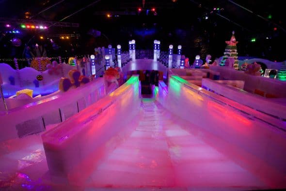 La esponja favorita de los niños ya está en Ice Land, una exhibición de esculturas heladas que promete congelarte hasta el 4 de enero.
