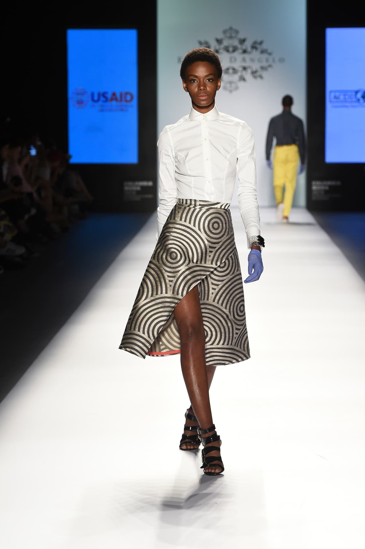 Elegancia y colores sobrios marcaron la colección del diseñador colombiano radicado en Nueva York.