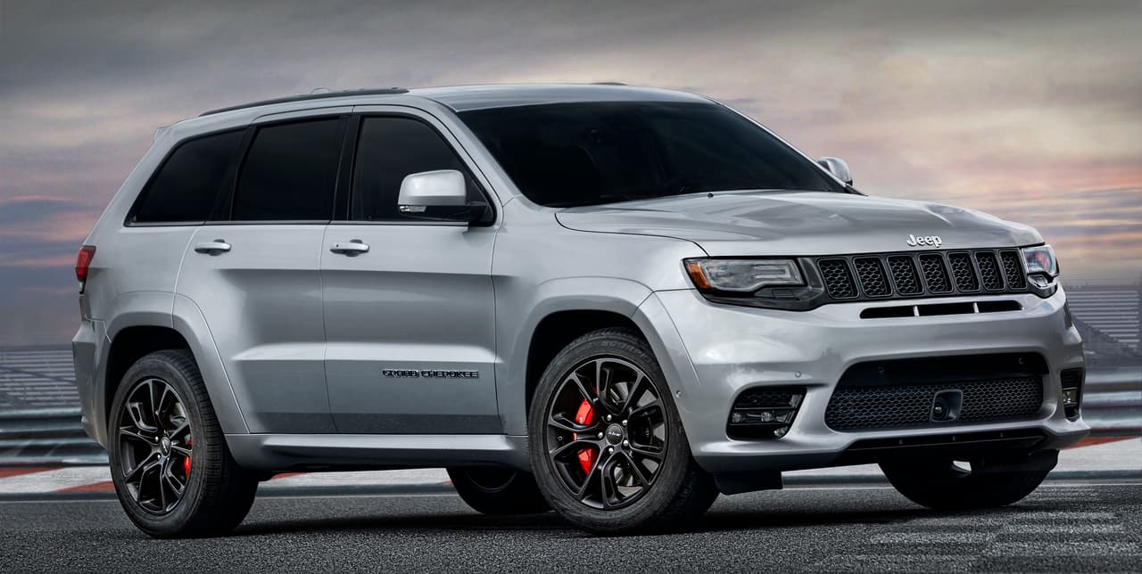 <h3 class="cms-H3-H3"><b>9. Jeep Grand Cherokee SRT 4X4</b></h3>
<br>
<br>
<b>Puntaje: 30/100</b>
<br>
<br>Con un motor 8 cilindros de 6.4 litros y una transmisión automática, relacionada a un sistema de tracción en las cuatro ruedas, la Jeep Grand Cherokee SRT tiene un consumo de combustible de 13 mpg en ciudad y 19 mpg en carretera.
<br>